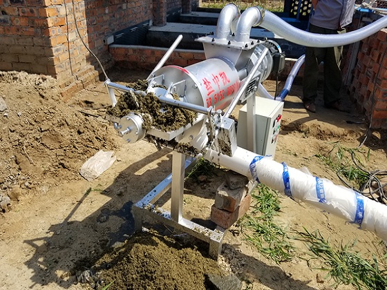 不銹鋼雞糞干濕分離機(jī) 不銹鋼雞糞干濕分離機(jī)